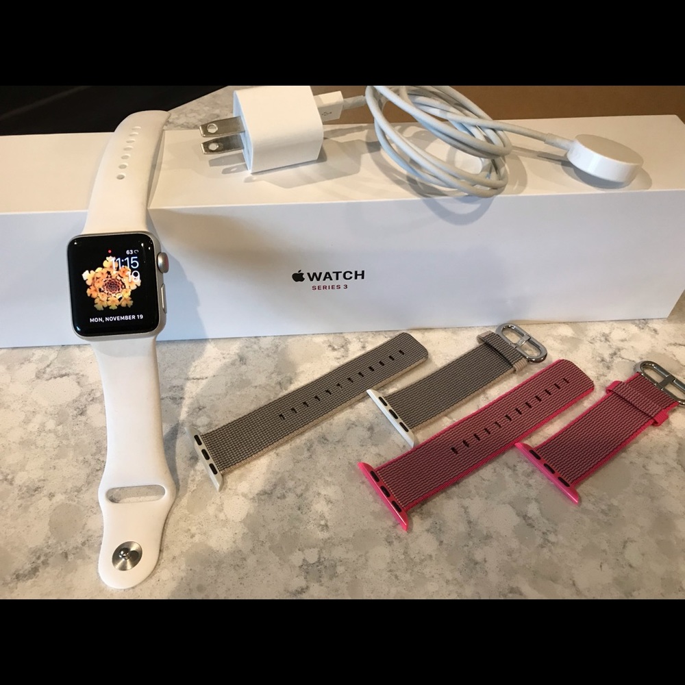 APPLE WATCH SERIES 3 38mm CELLULAR-GPS Bundle
